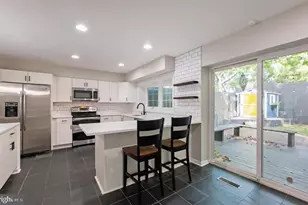 2317 37th St NW, Washington, DC 20007 - Photo 25