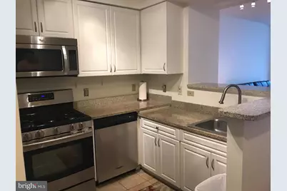 555 Massachusetts Avenue NW #411, Washington, DC 20001 - Photo 5