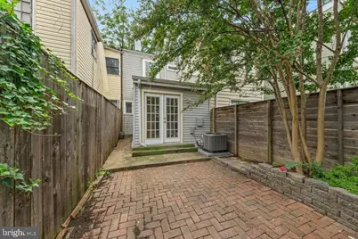 1124 C Street NE, Washington, DC 20002 - Photo 23