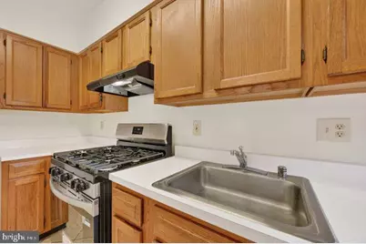 655 Kensington Place NE, Washington, DC 20011 - Photo 9
