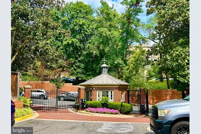 1604 Beekman Place NW #A, Washington, DC 20009 - Photo 9
