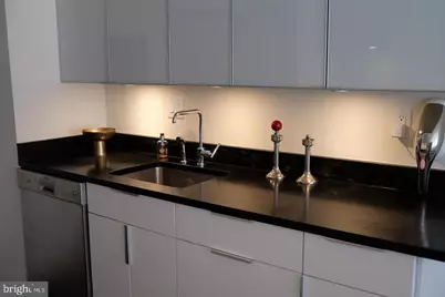 1545 18th Street NW #413, Washington, DC 20036 - Photo 9