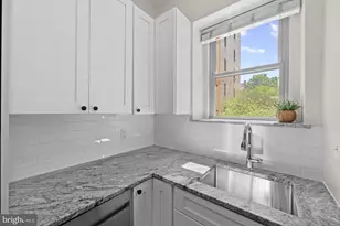 2010 Kalorama Rd NW, Washington, DC 20009 - Photo 9