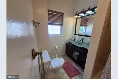 1018 F Street NE, Washington, DC 20002 - Photo 9