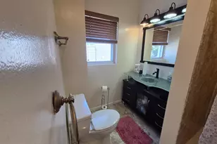 1018 F St NE, Washington, DC 20002 - Photo 9