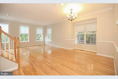 722 Capitol Square Place SW, Washington, DC 20024 - Photo 5