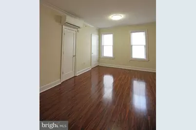 1121 24th Street NW #302, Washington, DC 20037 - Photo 5