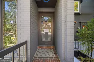 4820 MacArthur Blvd NW, Washington, DC 20007 - Photo 3