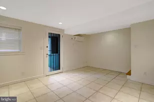 1734 Swann St NW, Washington, DC 20009 - Photo 29
