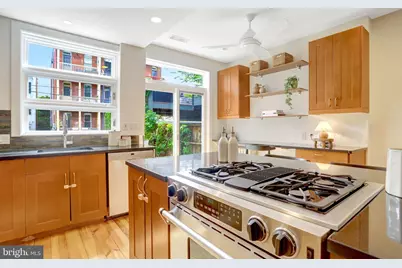 1734 Swann Street NW, Washington, DC 20009 - Photo 17