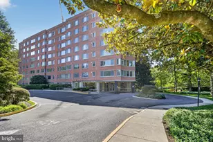 4200 Cathedral Ave NW, Washington, DC 20016 - Photo 3