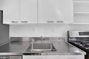 4200 Cathedral Ave NW, Washington, DC 20016 - Photo 21