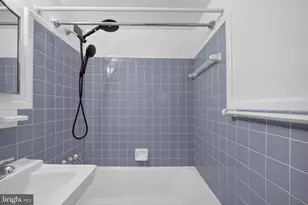 4200 Cathedral Ave NW, Washington, DC 20016 - Photo 41