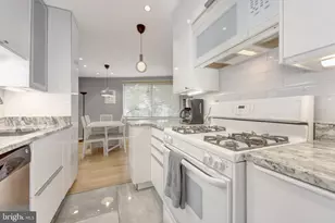 2829 Connecticut Ave NW, Washington, DC 20008 - Photo 9