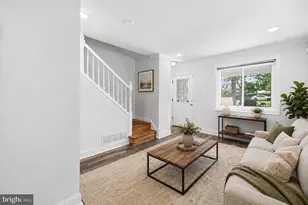 2842 30th St NE, Washington, DC 20018 - Photo 3