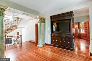 2303 Bancroft Pl NW, Washington, DC 20008 - Photo 25
