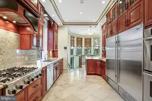 2303 Bancroft Pl NW, Washington, DC 20008 - Photo 17