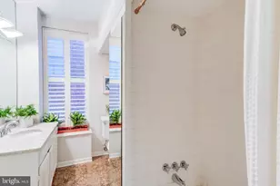112 12th St SE, Washington, DC 20003 - Photo 13
