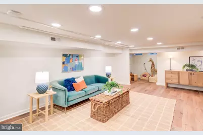 112 12th Street SE, Washington, DC 20003 - Photo 17
