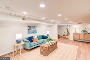 112 12th St SE, Washington, DC 20003 - Photo 17