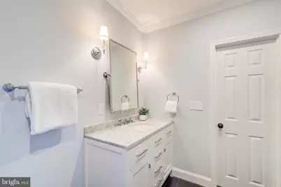 607 L Street NE, Washington, DC 20002 - Photo 9