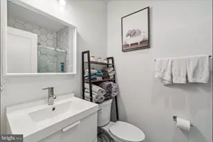 731 Fairmont St NW, Washington, DC 20001 - Photo 11