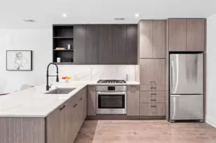 900 11th St SE, Washington, DC 20003 - Photo 7