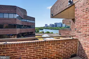 1015 33rd Street NW, Washington, DC 20007 - Photo 11