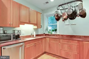 720 C St NE, Washington, DC 20002 - Photo 9