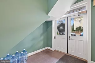 701 E St SE, Washington, DC 20003 - Photo 3