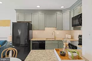 1237 Kenyon St NW, Washington, DC 20010 - Photo 9