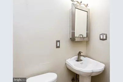 725 12th Street NE #B, Washington, DC 20002 - Photo 15