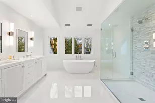 4433 Cathedral Ave NW, Washington, DC 20016 - Photo 25