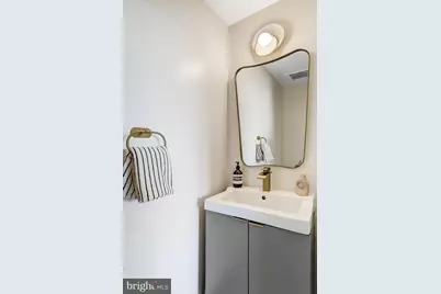 150 V Street NW #V305, Washington, DC 20001 - Photo 11