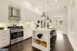 1027 7th St NE, Washington, DC 20002 - Photo 9