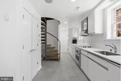 1058 30th NW, Washington, DC 20007 - Photo 19