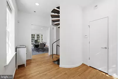 1058 30th NW, Washington, DC 20007 - Photo 7