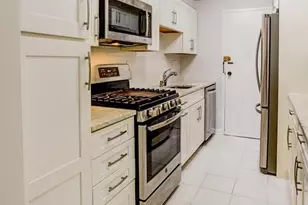 4201 Cathedral Ave NW, Washington, DC 20016 - Photo 21