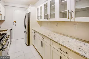 4201 Cathedral Ave NW, Washington, DC 20016 - Photo 13