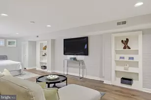 304 A St SE, Washington, DC 20003 - Photo 25