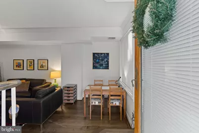 1080 Wisconsin Avenue NW #1002, Washington, DC 20007 - Photo 3