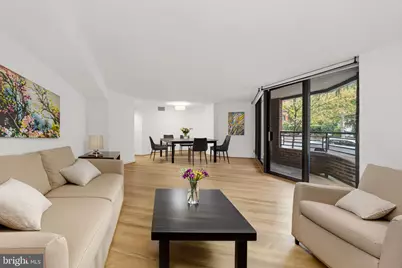 1099 22nd Street NW #103, Washington, DC 20037 - Photo 9