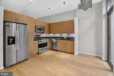 811 4th Street NW #114, Washington, DC 20001 - Photo 5