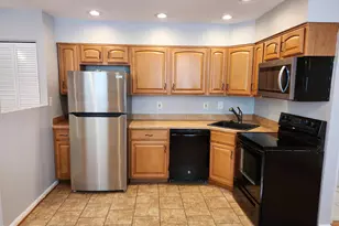 244 60th St NE, Washington, DC 20019 - Photo 5