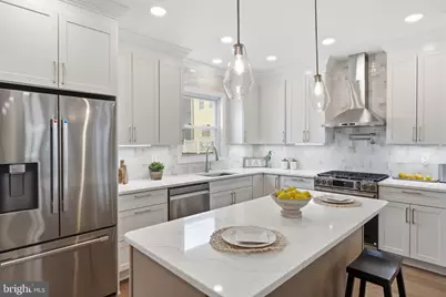 409 Farragut Street NW, Washington, DC 20011 - Photo 9