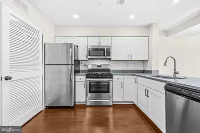 1109 O Street NW #302, Washington, DC 20005 - Photo 11
