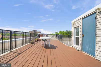 1109 O Street NW #302, Washington, DC 20005 - Photo 25