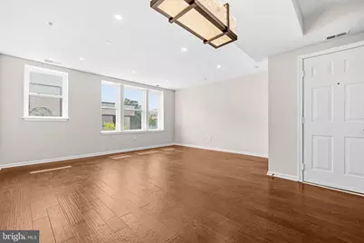 1109 O Street NW #302, Washington, DC 20005 - Photo 5