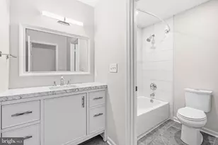 1109 O St NW, Washington, DC 20005 - Photo 21
