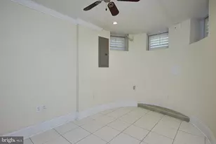 910 T St NW, Washington, DC 20001 - Photo 11